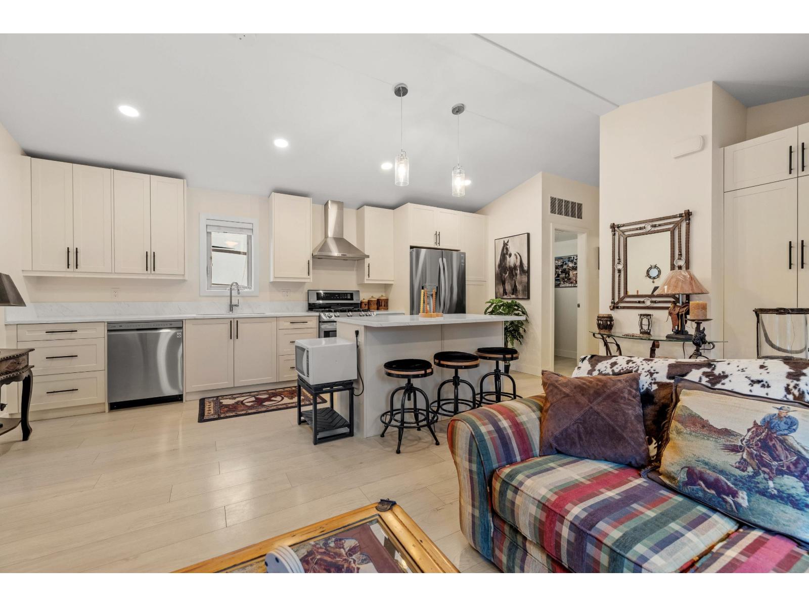 73 53480 Bridal Falls Road, Bridal Falls, Rosedale, British Columbia  V0X 1X1 - Photo 1 - R3098090