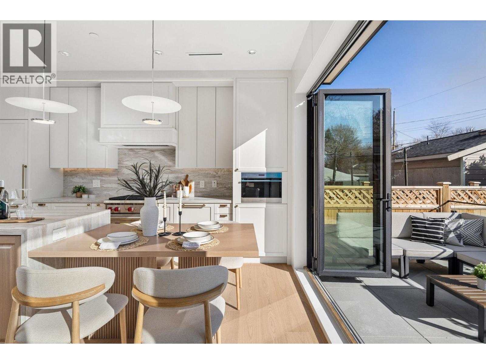 2 3036 W 13th Avenue, Vancouver, British Columbia  V6K 2V2 - Photo 12 - R3096339