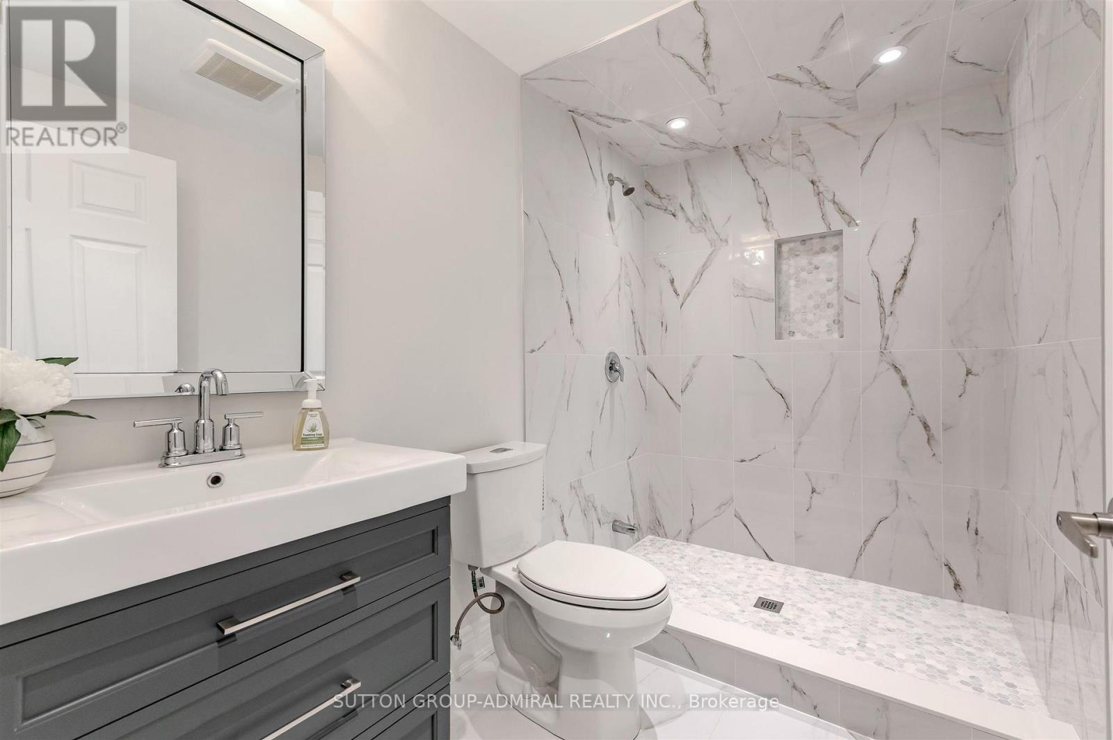 15 Stormont Trail, Vaughan, Ontario  L4H 3W5 - Photo 37 - N12868140