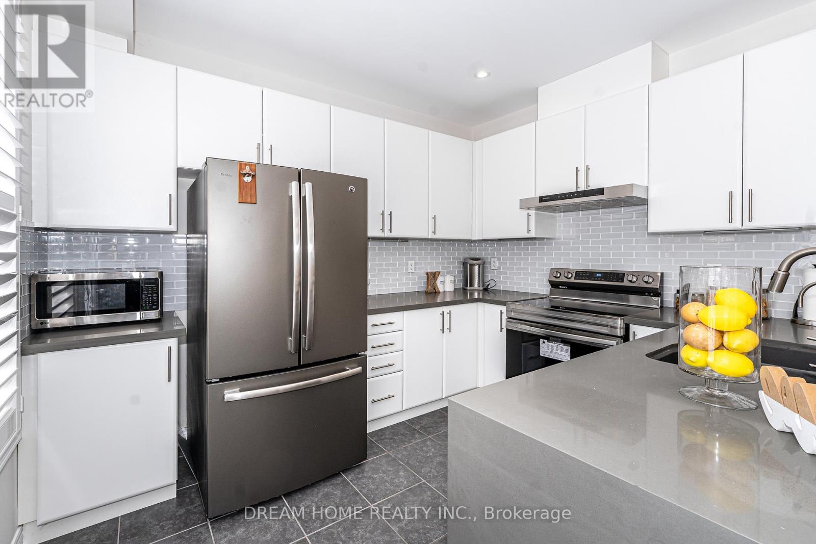 11 Homer Crescent, Aurora, Ontario  L4G 1B7 - Photo 14 - N12868160