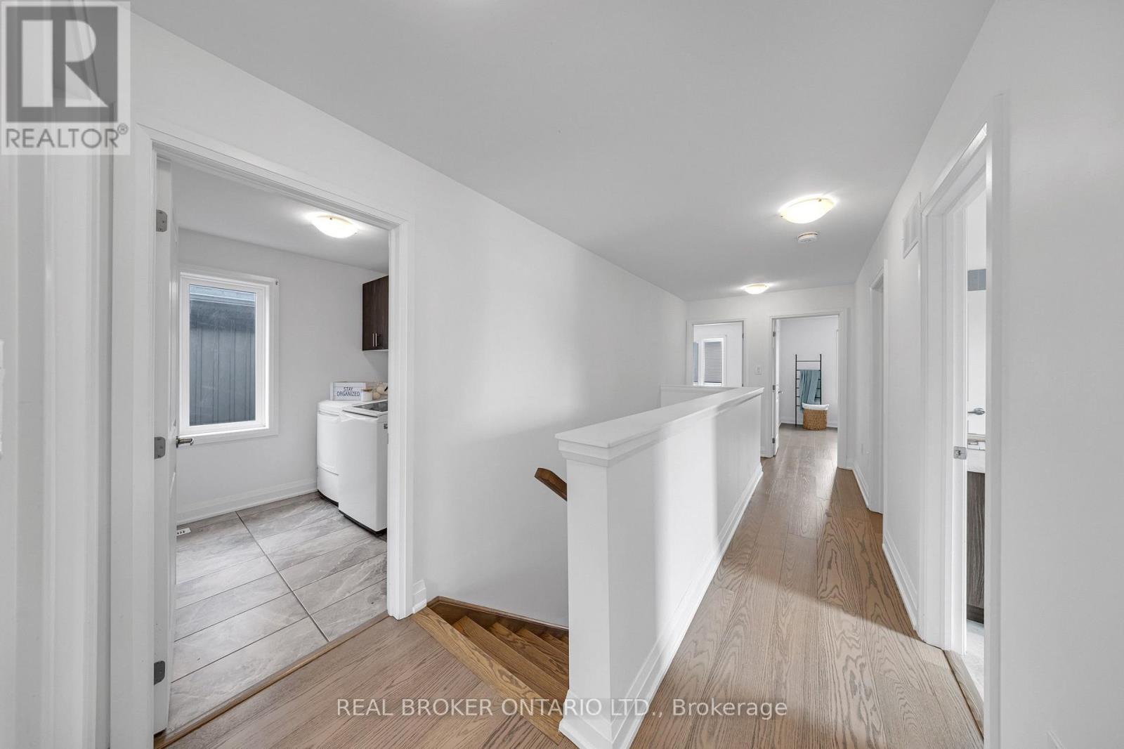 48 Barnyard Trail, Barrie, Ontario  L9J 0C2 - Photo 23 - S12868164