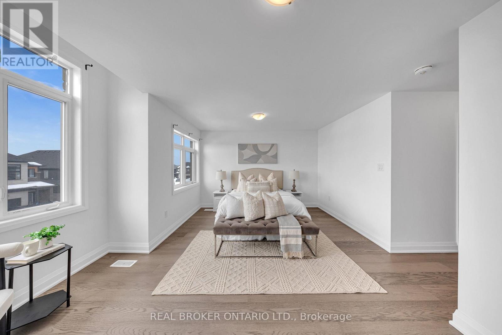 48 Barnyard Trail, Barrie, Ontario  L9J 0C2 - Photo 27 - S12868164