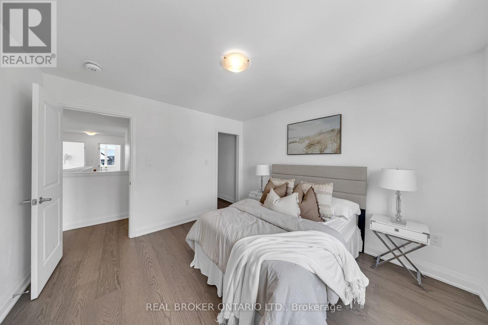 48 Barnyard Trail, Barrie, Ontario  L9J 0C2 - Photo 35 - S12868164