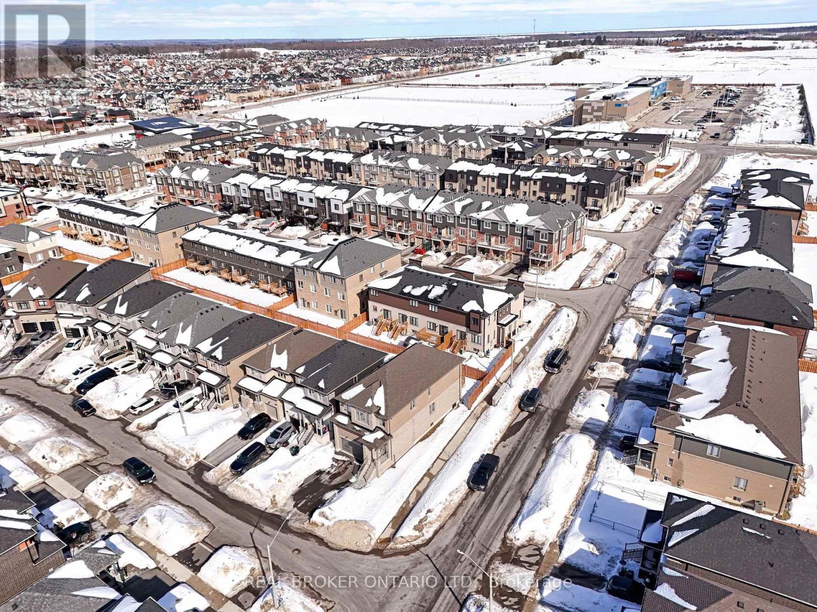 48 Barnyard Trail, Barrie, Ontario  L9J 0C2 - Photo 46 - S12868164