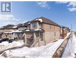 48 BARNYARD TRAIL, Barrie, Ontario