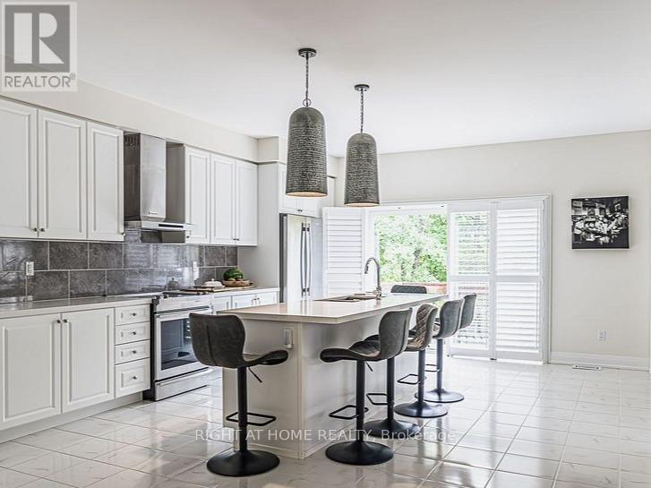 37 Muirfield Drive, Barrie (Holly), Ontario  L4N 5S4 - Photo 3 - S12868252