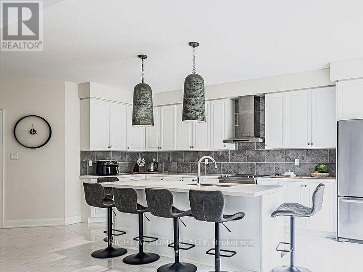 37 Muirfield Drive, Barrie (Holly), Ontario  L4N 5S4 - Photo 4 - S12868252