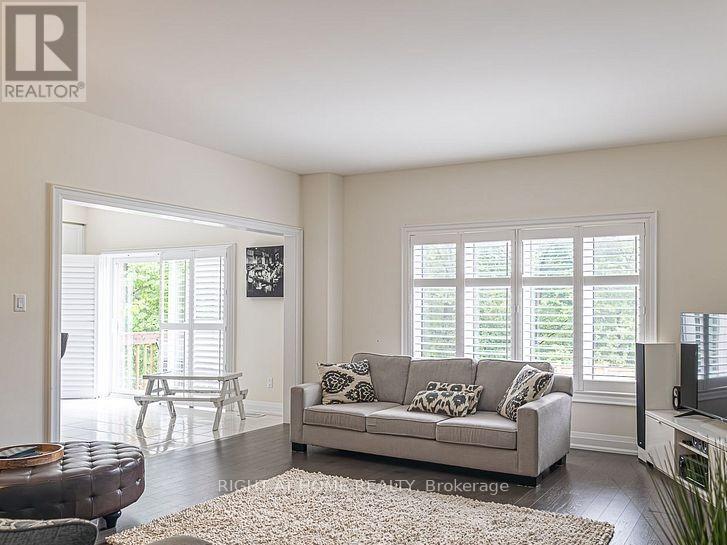 37 Muirfield Drive, Barrie (Holly), Ontario  L4N 5S4 - Photo 6 - S12868252