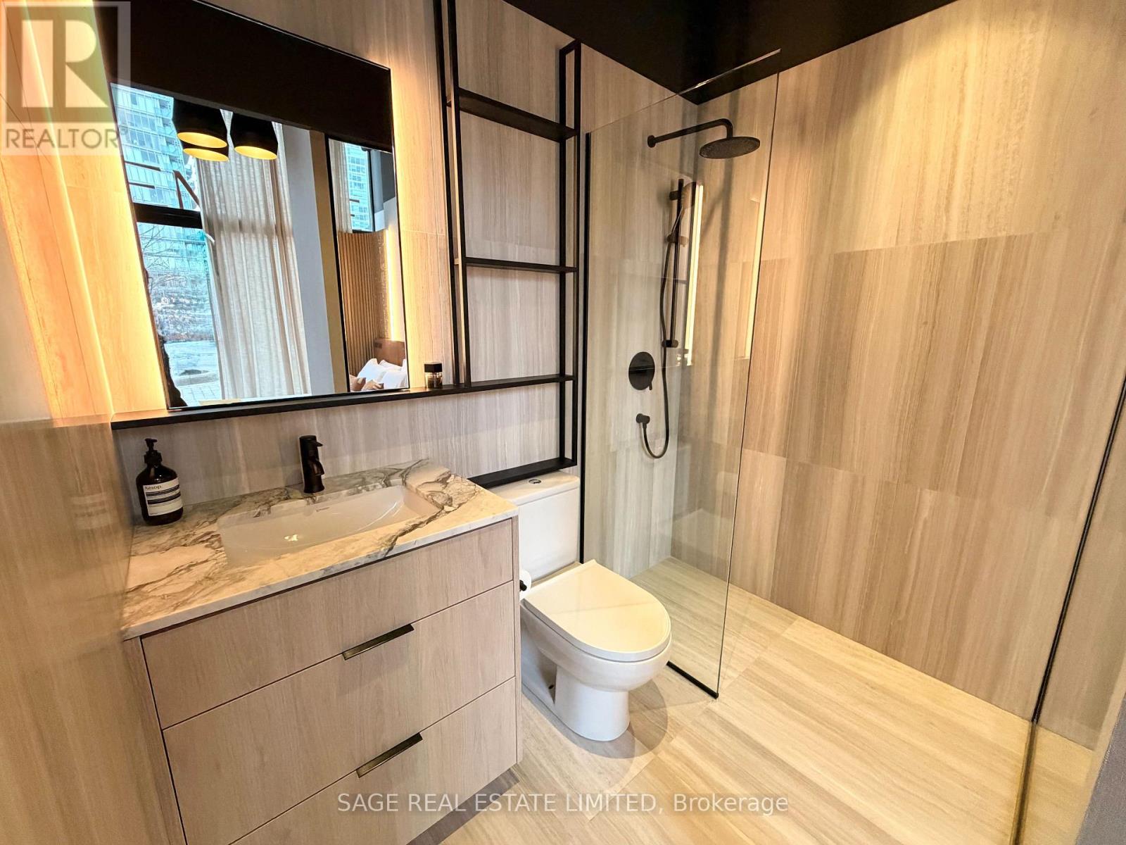 112 - 8 Temple Avenue, Toronto, Ontario  M6K 1C7 - Photo 17 - W12868170