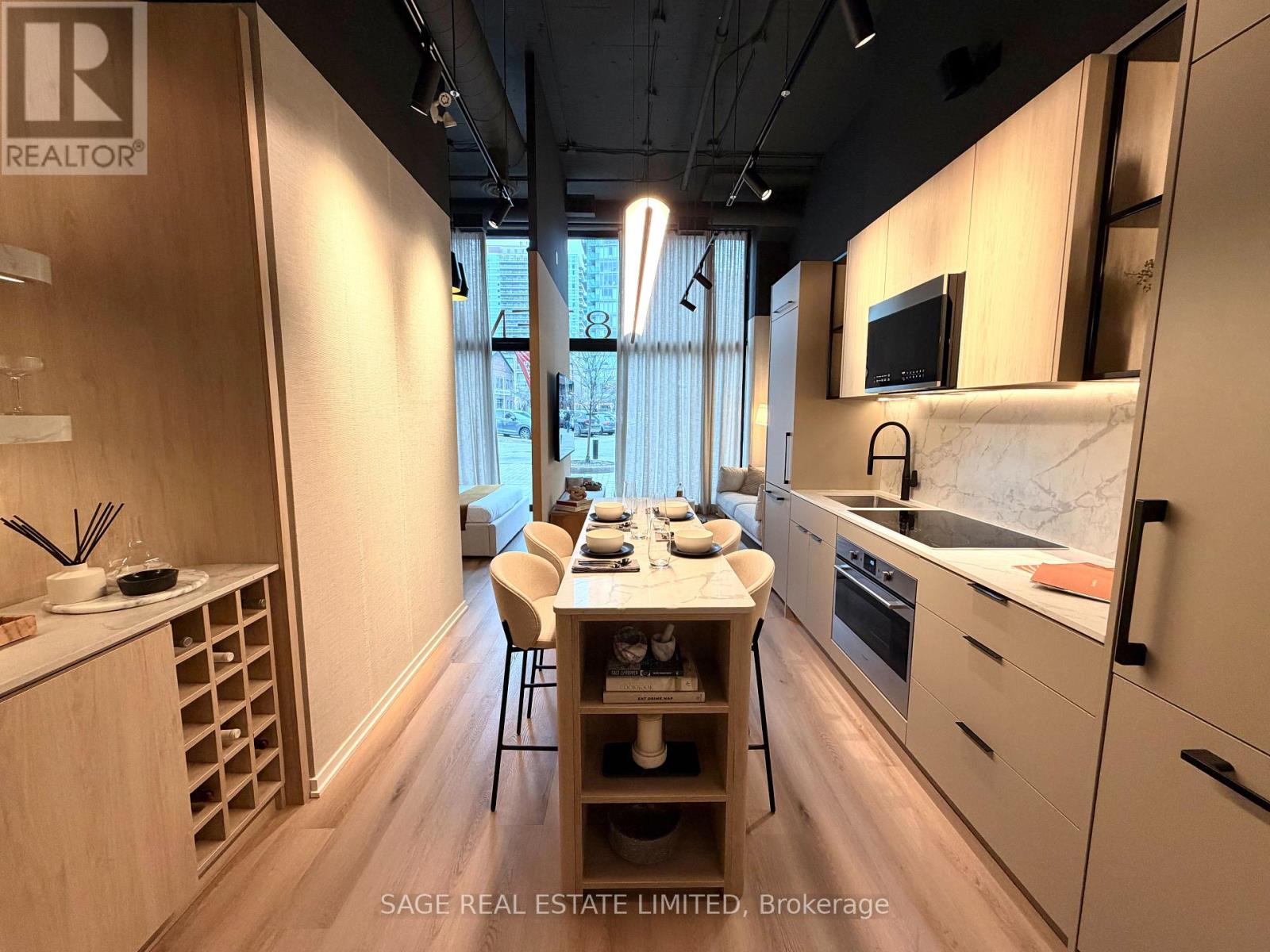 112 - 8 Temple Avenue, Toronto, Ontario  M6K 1C7 - Photo 9 - W12868170