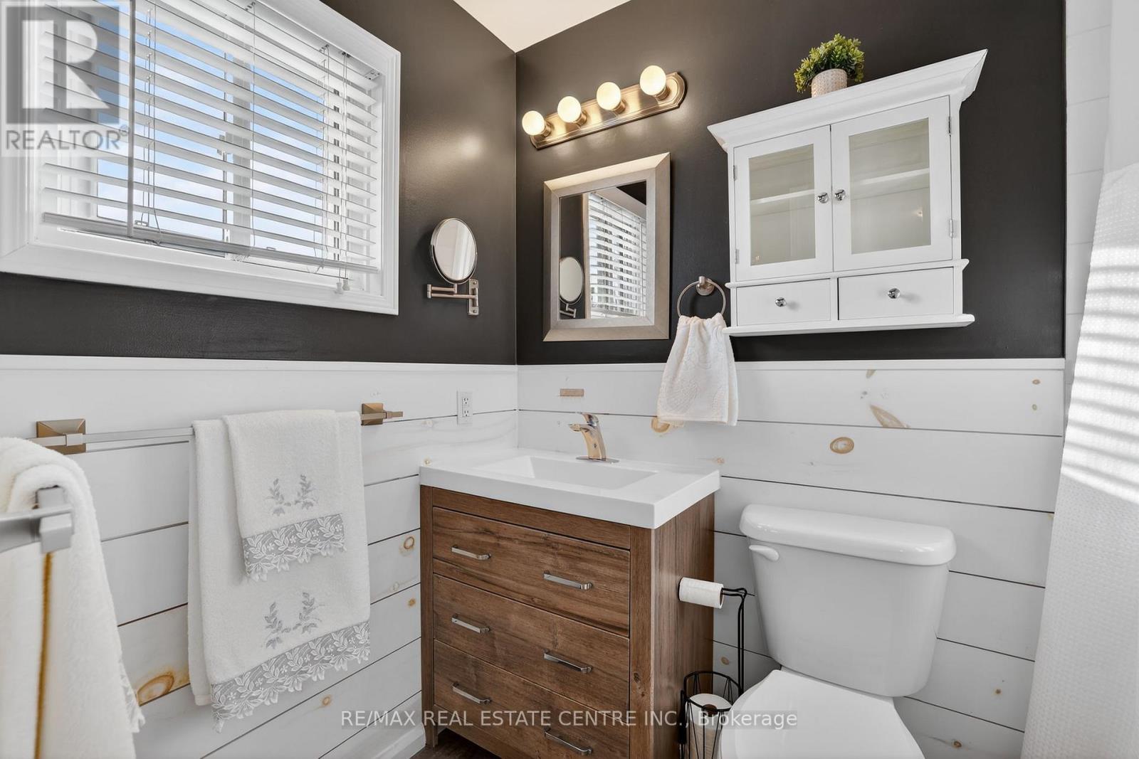 165 Courtney Crescent, Orangeville, Ontario  L9W 4S4 - Photo 32 - W12868200