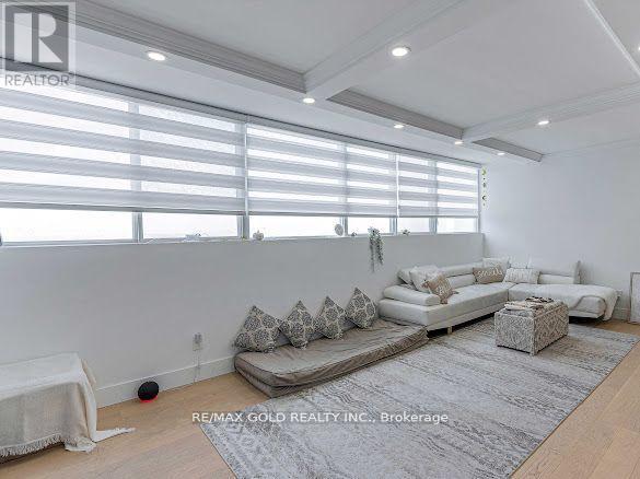 2108 - 3700 Kaneff Crescent, Mississauga, Ontario  L5A 4B8 - Photo 11 - W12868268