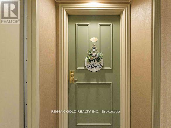 2108 - 3700 Kaneff Crescent, Mississauga, Ontario  L5A 4B8 - Photo 4 - W12868268