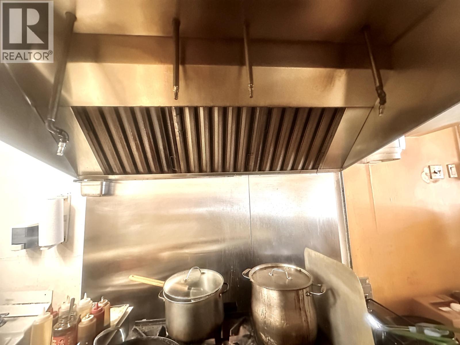 2 3337 Kingsway, Vancouver, British Columbia  V5R 5K6 - Photo 3 - C8068856