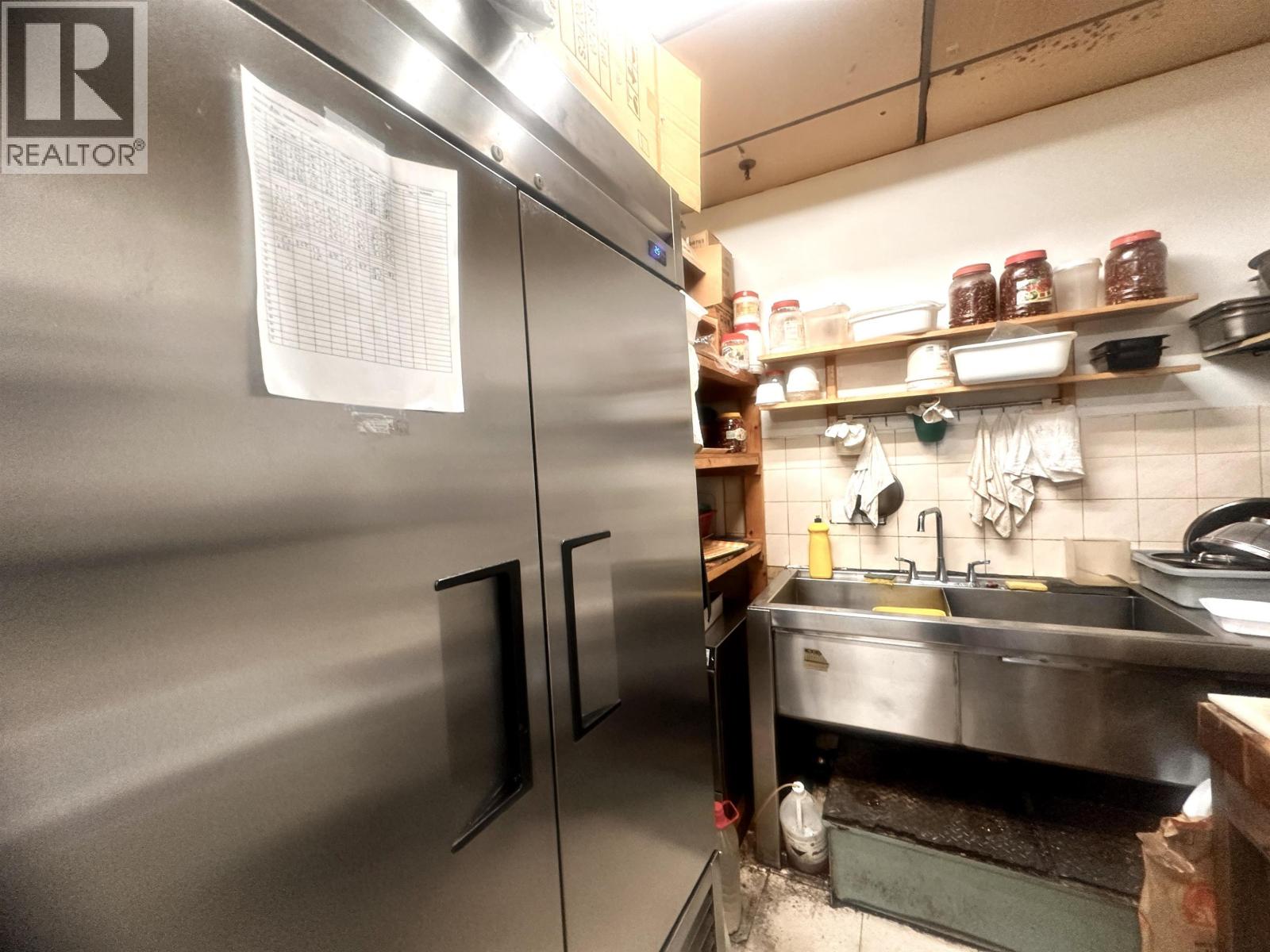 2 3337 Kingsway, Vancouver, British Columbia  V5R 5K6 - Photo 4 - C8068856