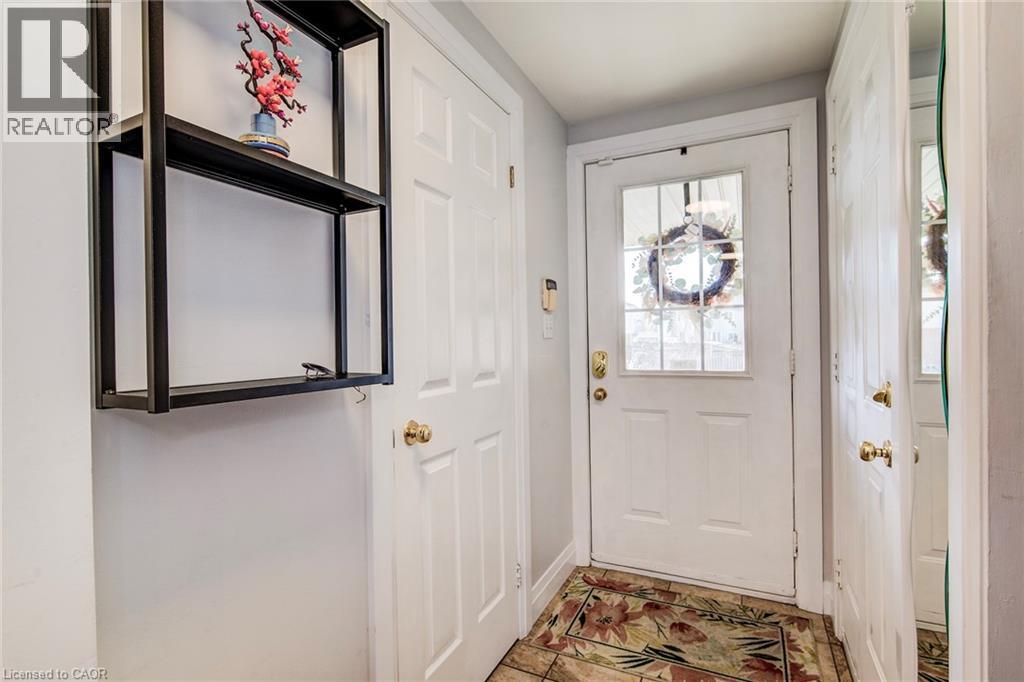 17 Red Clover Crescent, Kitchener, Ontario  N2E 4G6 - Photo 5 - 40811233