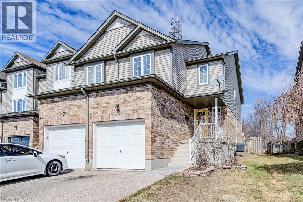 17 Red Clover Crescent, Kitchener, Ontario  N2E 4G6 - Photo 2 - 40811233