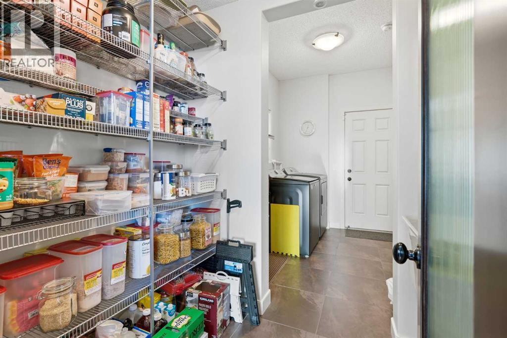 238 Sunset View, Cochrane, Alberta  T4C 4R3 - Photo 11 - A2288446