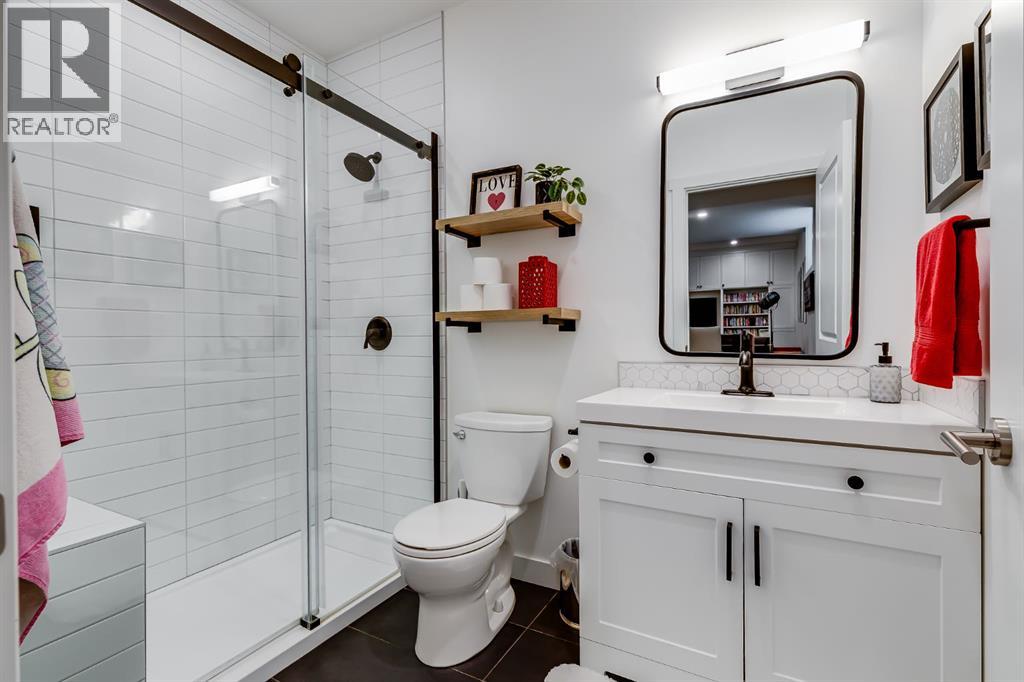 1722 Baywater View Sw, Airdrie, Alberta  T4B 0B3 - Photo 37 - A2289215