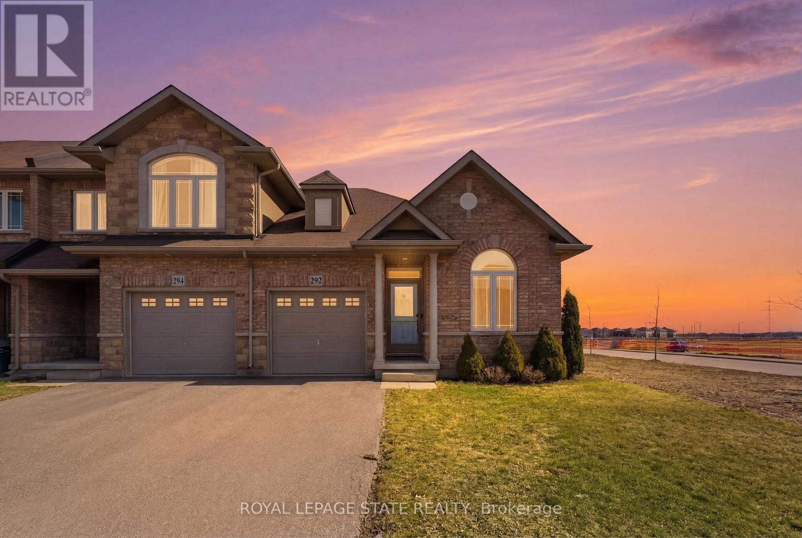 292 KEYSTONE CRESCENT, Hamilton, Ontario