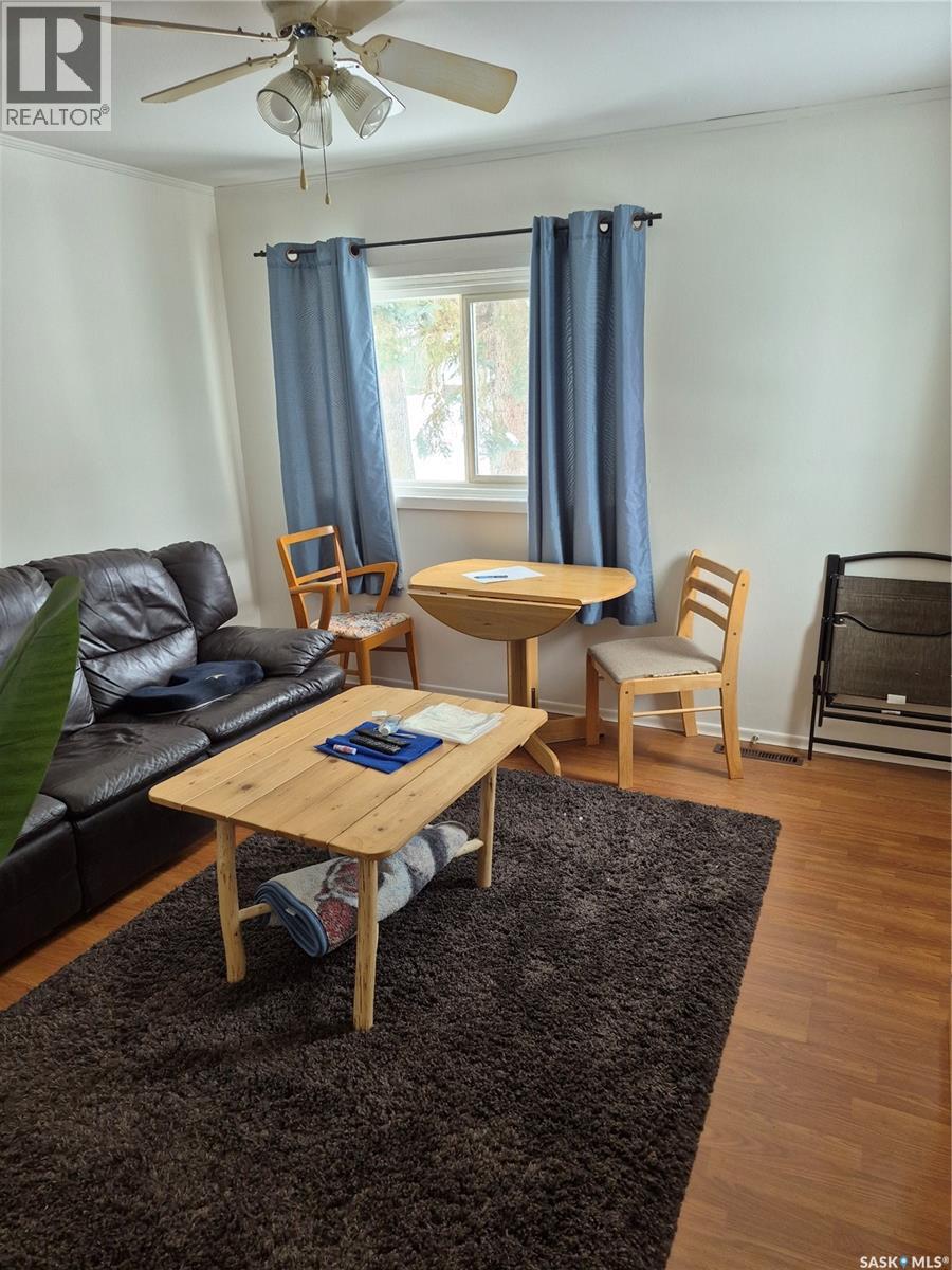 106 1st Street N, Wakaw, Saskatchewan  S0K 4P0 - Photo 3 - SK030070