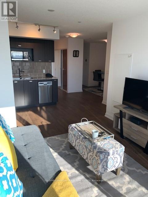 2024 - 275 Village Green Square, Toronto (Agincourt South-Malvern West), Ontario  M1S 0L8 - Photo 3 - E12807016