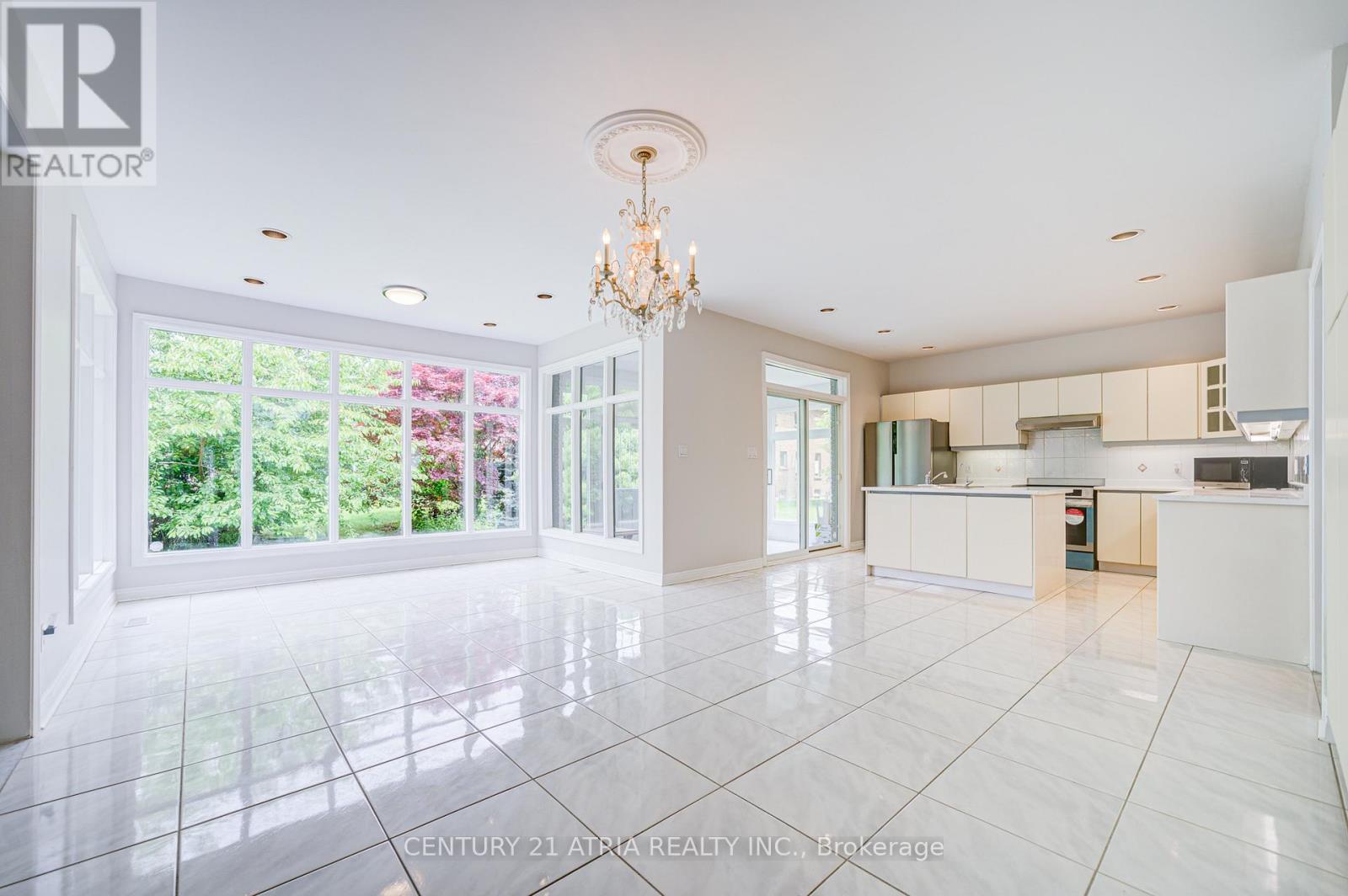 92 Springbrook Drive, Richmond Hill, Ontario  L4B 3P9 - Photo 23 - N12167380