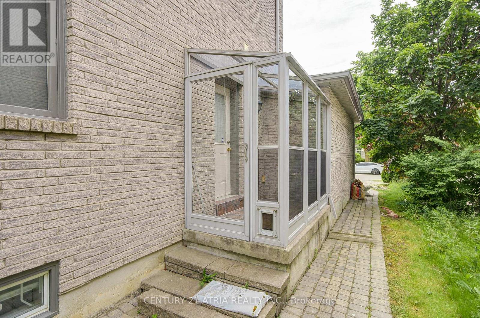 92 Springbrook Drive, Richmond Hill, Ontario  L4B 3P9 - Photo 47 - N12167380