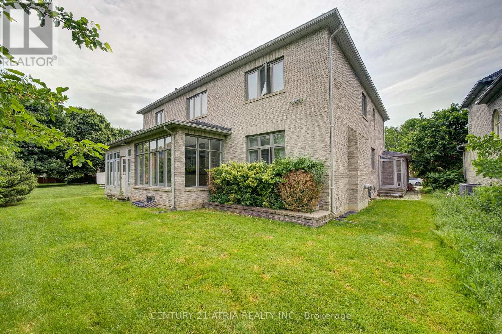 92 Springbrook Drive, Richmond Hill, Ontario  L4B 3P9 - Photo 48 - N12167380