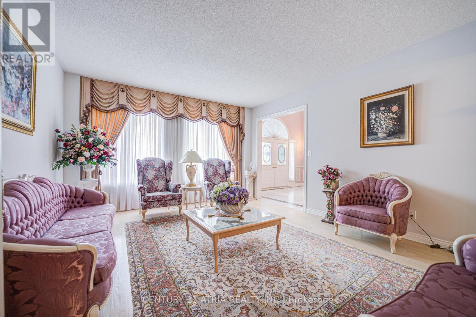 92 Springbrook Drive, Richmond Hill, Ontario  L4B 3P9 - Photo 9 - N12167380