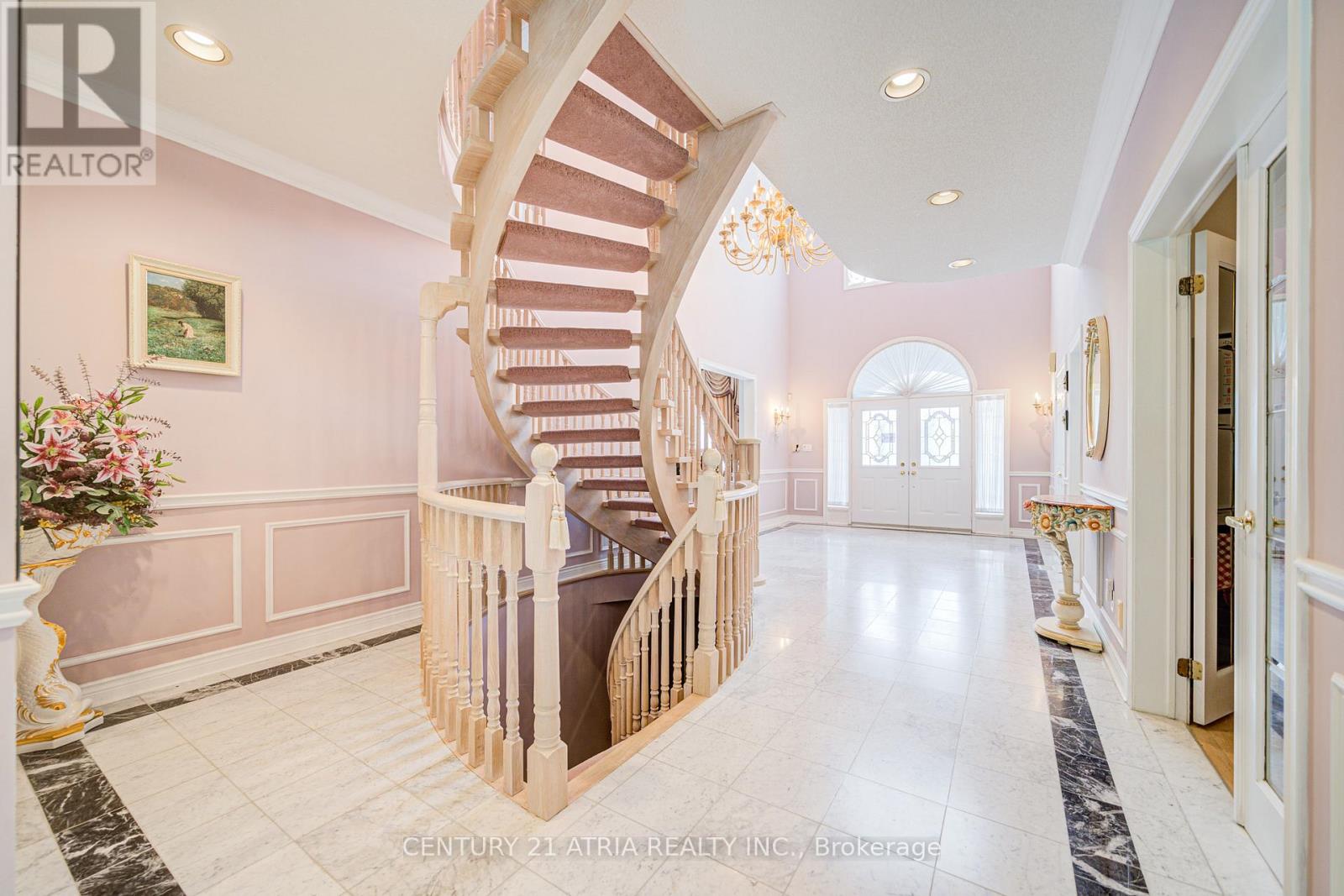 92 Springbrook Drive, Richmond Hill, Ontario  L4B 3P9 - Photo 17 - N12167380