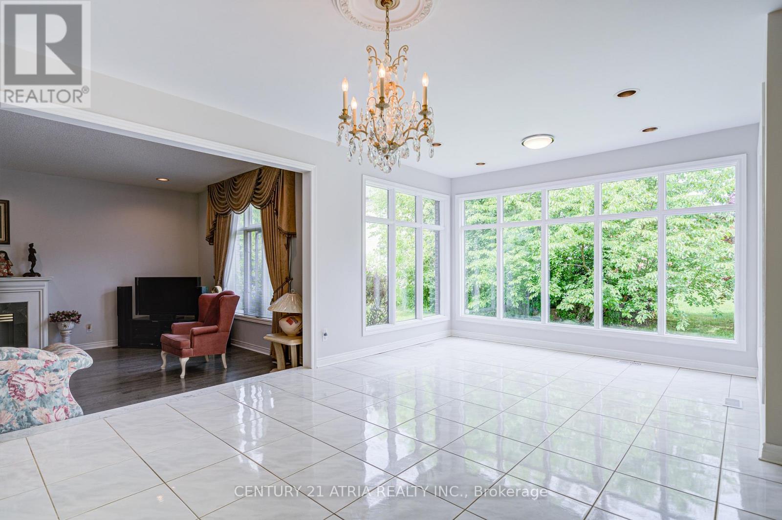 92 Springbrook Drive, Richmond Hill, Ontario  L4B 3P9 - Photo 24 - N12167380