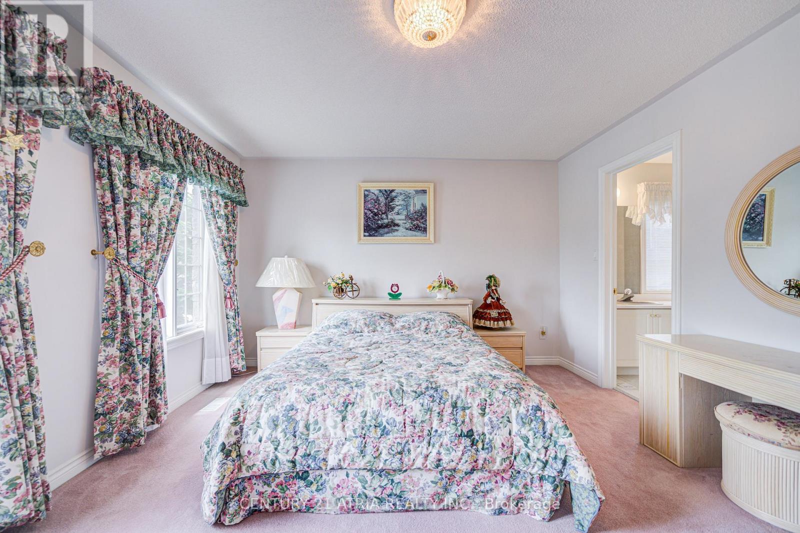 92 Springbrook Drive, Richmond Hill, Ontario  L4B 3P9 - Photo 35 - N12167380