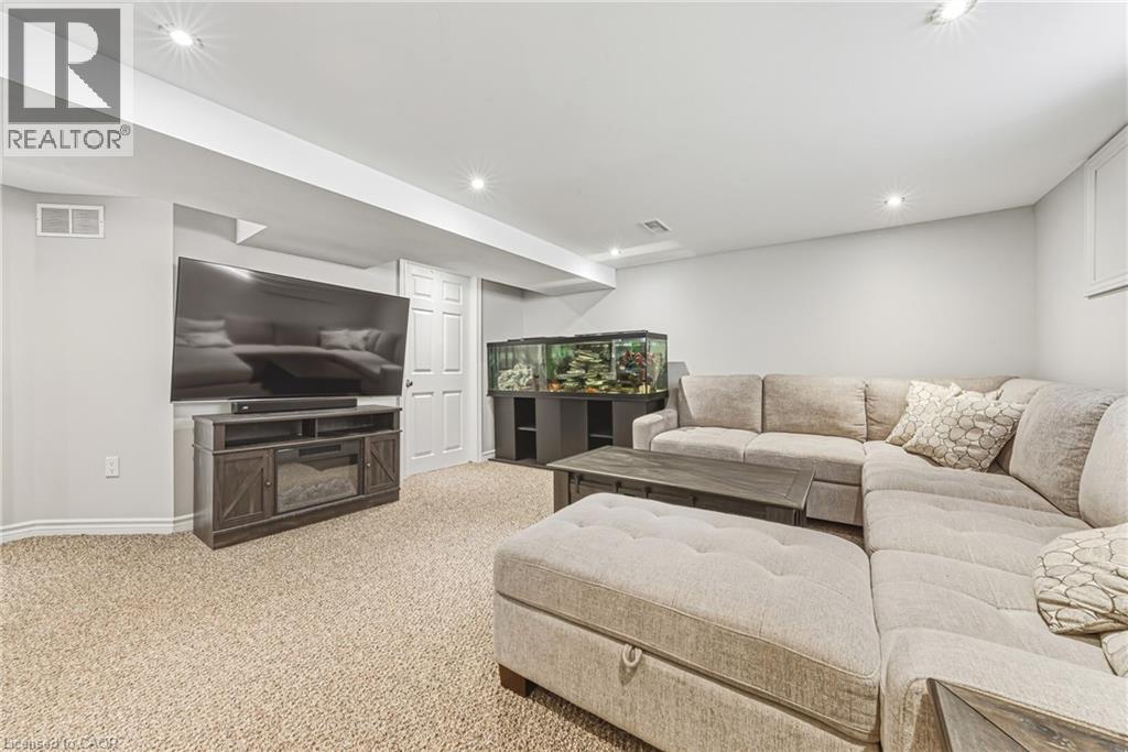 165 East 38th Street, Hamilton, Ontario  L8V 4E8 - Photo 24 - 40805965