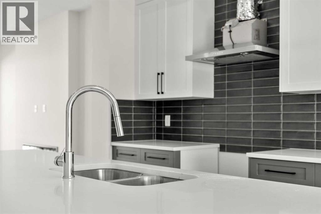 160 Crimson Ridge Place Nw, Calgary, Alberta  T3L 0K4 - Photo 11 - A2276828