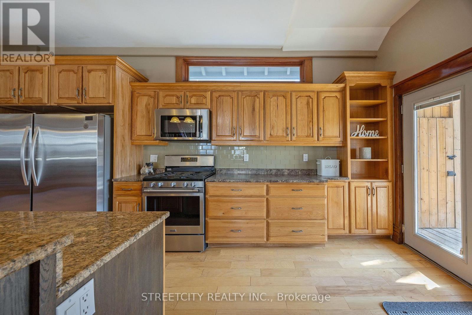 55 Tecumseh Avenue, London South, Ontario  N6C 1R5 - Photo 10 - X12868382