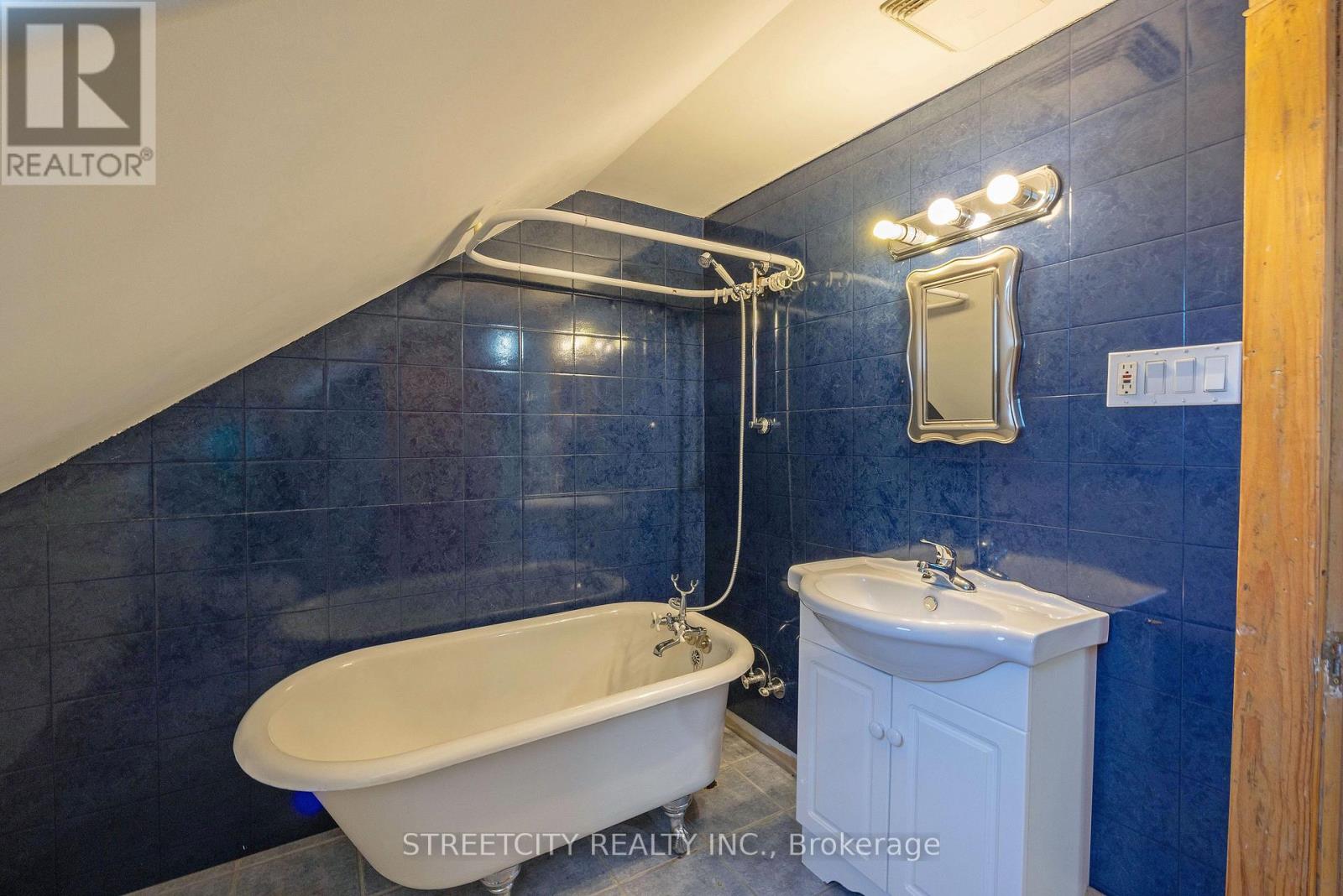 55 Tecumseh Avenue, London South, Ontario  N6C 1R5 - Photo 31 - X12868382