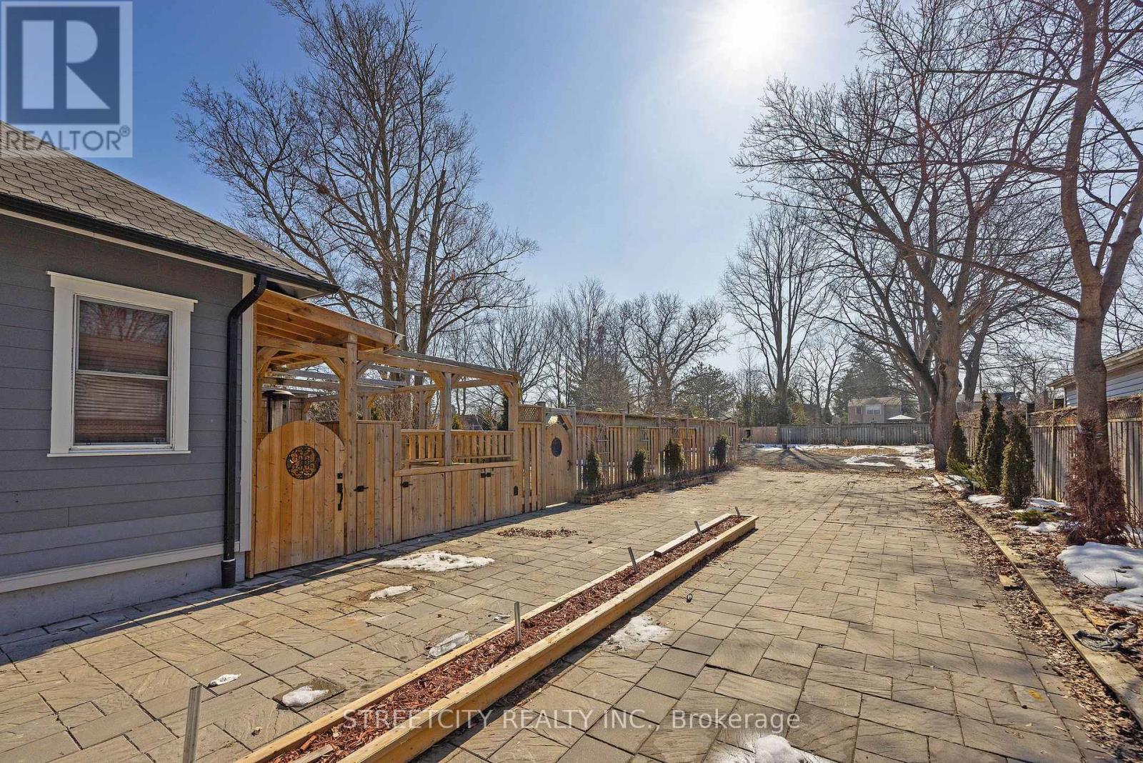 55 Tecumseh Avenue, London South, Ontario  N6C 1R5 - Photo 35 - X12868382