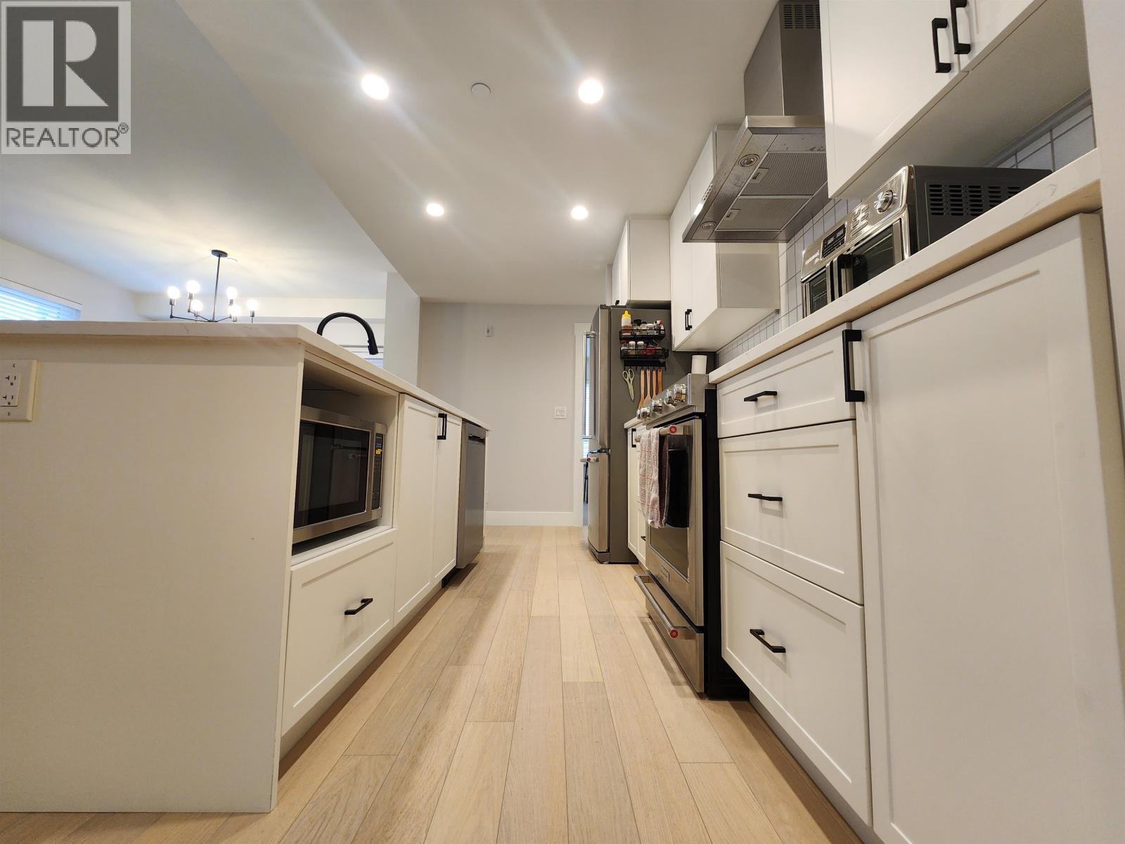 202 22265 Dewdney Trunk Road, Maple Ridge, British Columbia  V2X 3J1 - Photo 4 - R3098080