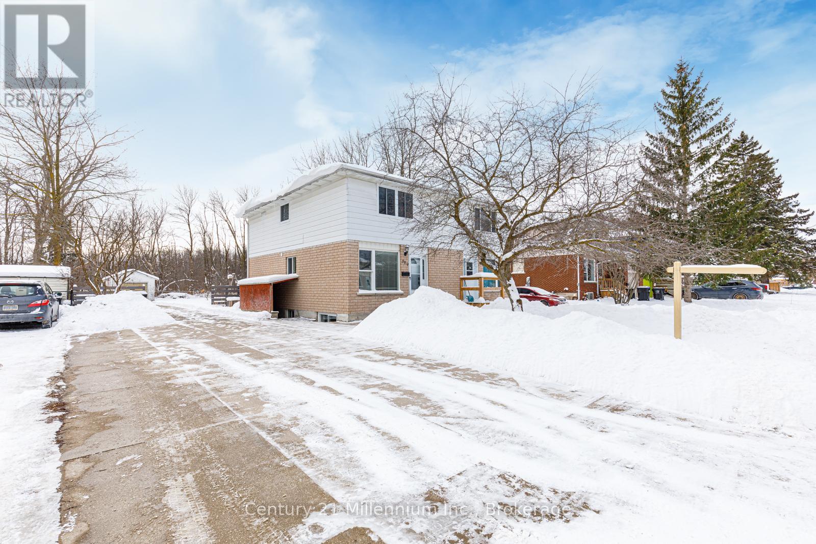 509 Tenth Street, Collingwood, Ontario  L9Y 2L7 - Photo 2 - S12868398