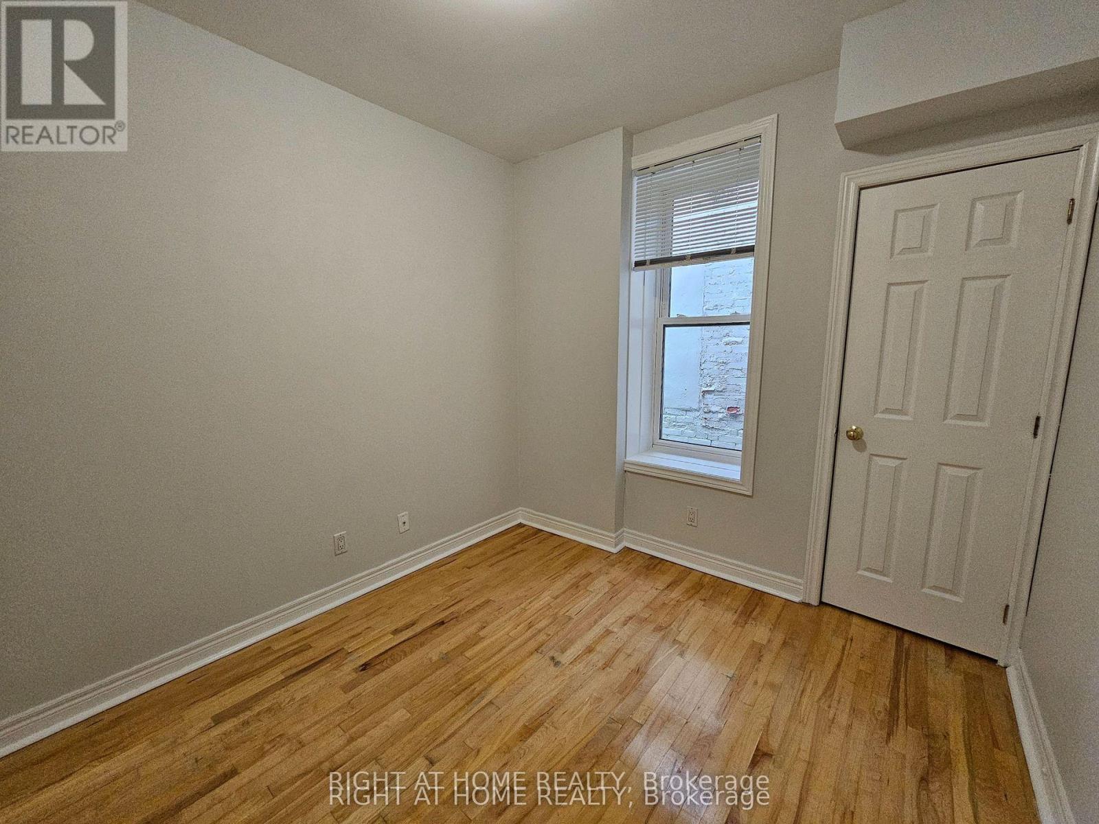 205 - 524 Yonge Street, Toronto, Ontario  M4Y 1X9 - Photo 15 - C12868308