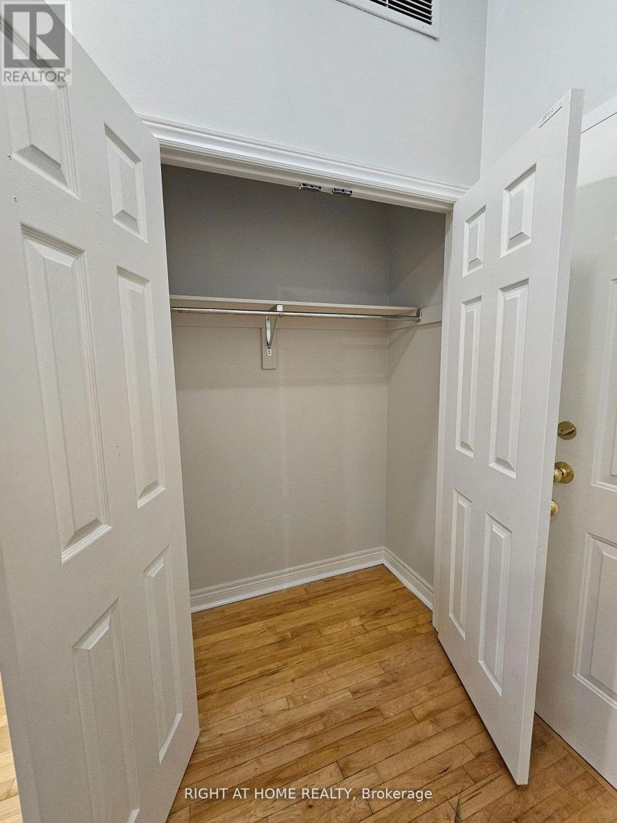 205 - 524 Yonge Street, Toronto, Ontario  M4Y 1X9 - Photo 22 - C12868308