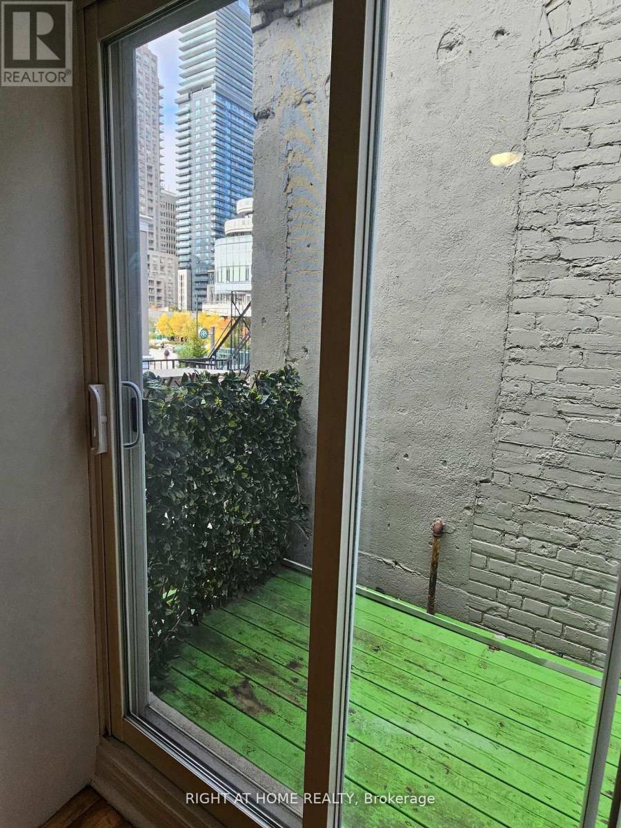 205 - 524 Yonge Street, Toronto, Ontario  M4Y 1X9 - Photo 23 - C12868308