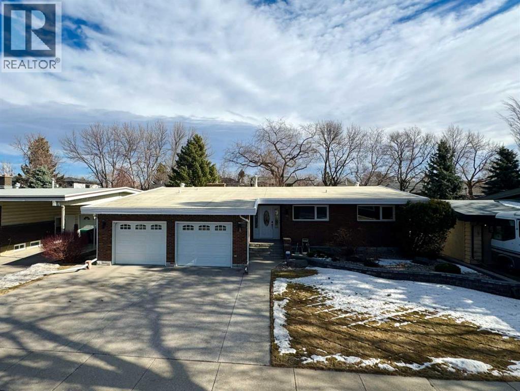 335 28 Street S, Lethbridge, Alberta  T1J 3S7 - Photo 2 - A2281909