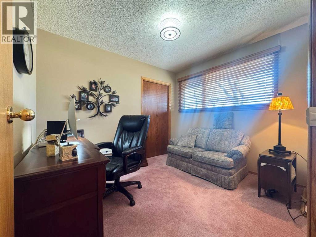 335 28 Street S, Lethbridge, Alberta  T1J 3S7 - Photo 5 - A2281909