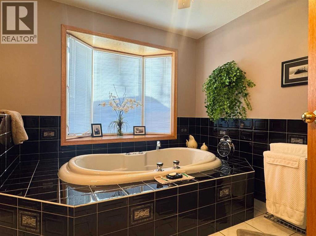 335 28 Street S, Lethbridge, Alberta  T1J 3S7 - Photo 29 - A2281909