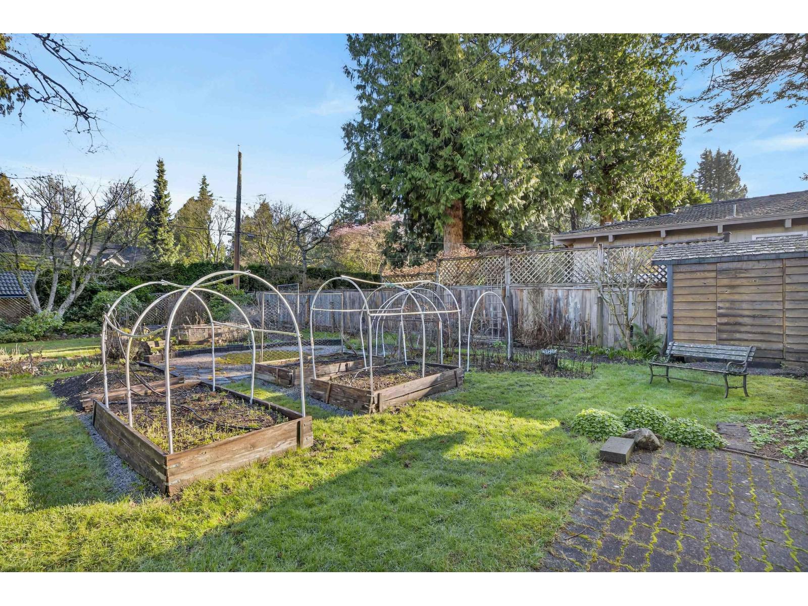 12337 Seacrest Drive, Surrey, British Columbia  V4A 3J8 - Photo 38 - R3097693