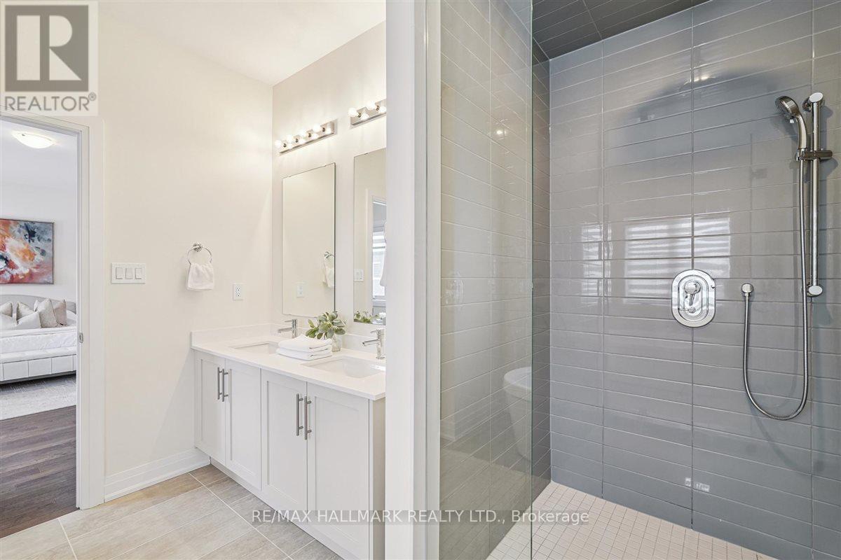 21 La Reine Avenue, Richmond Hill (Oak Ridges), Ontario  L4E 1N3 - Photo 29 - N12868400