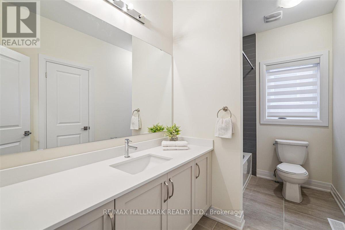 21 La Reine Avenue, Richmond Hill (Oak Ridges), Ontario  L4E 1N3 - Photo 32 - N12868400