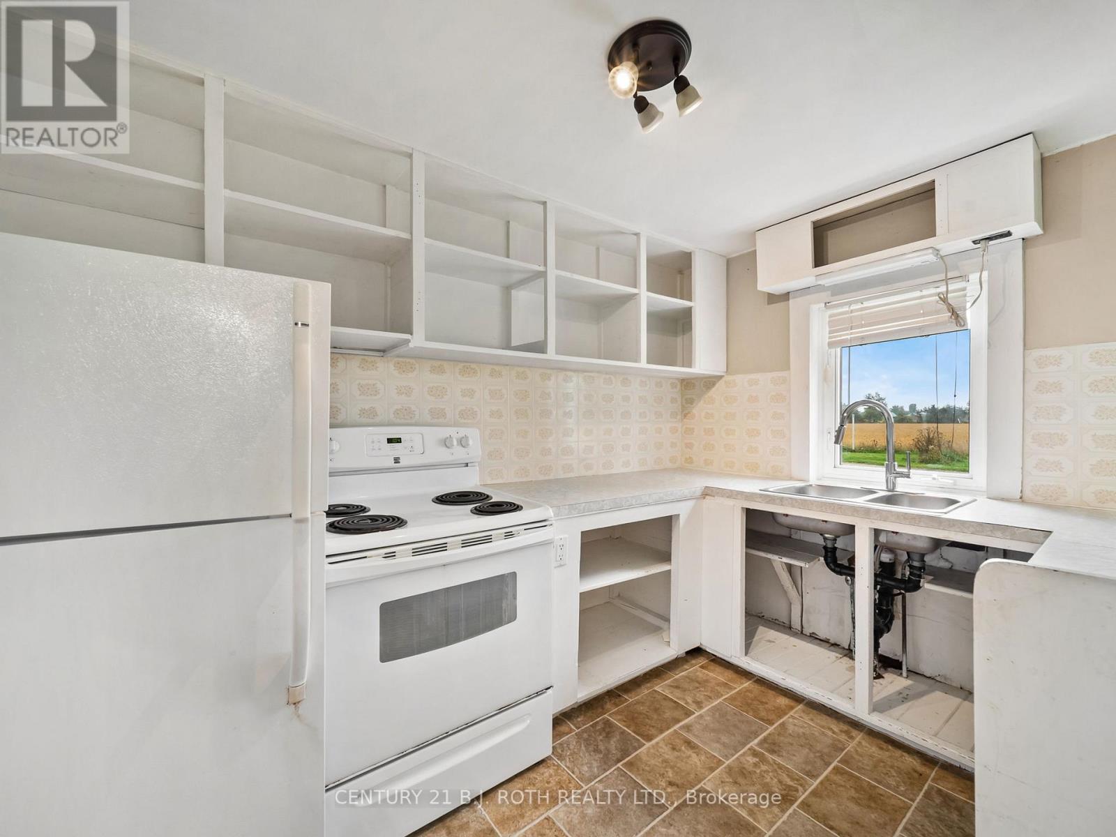 1808 Concession Road 10 Concession, Ramara, Ontario  L0K 1B0 - Photo 14 - S12868386